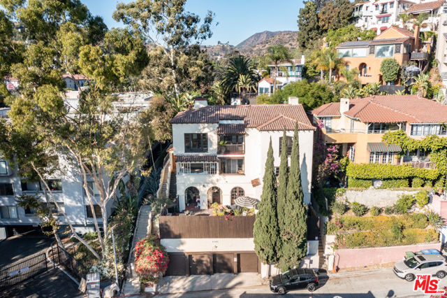 6686 Emmet Terrace, Los Angeles CA: https://media.crmls.org/mediaz/49569762-25b9-4901-b401-70603fd53803.jpg