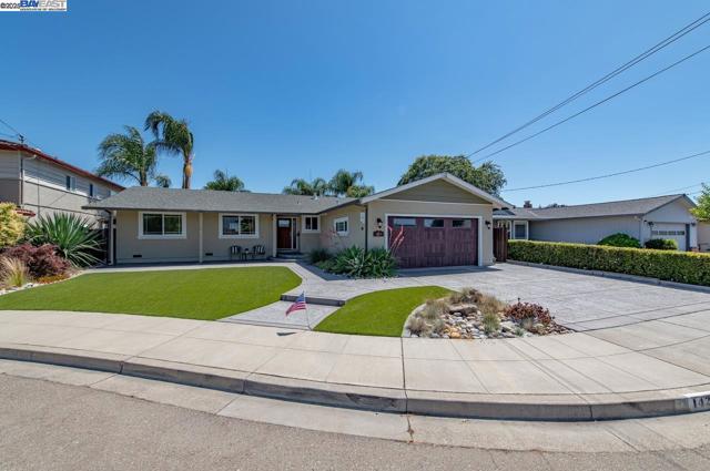 1429 Columbus Ave, Livermore CA: https://media.crmls.org/mediaz/4956e057-4aa0-43c6-8a0d-873799604801.jpg