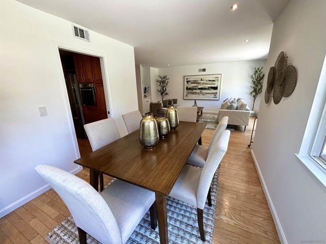 359 W Glenwood Ave, Fullerton CA: https://media.crmls.org/mediaz/4957acb5-0e39-4f28-b470-44a941523265.jpg