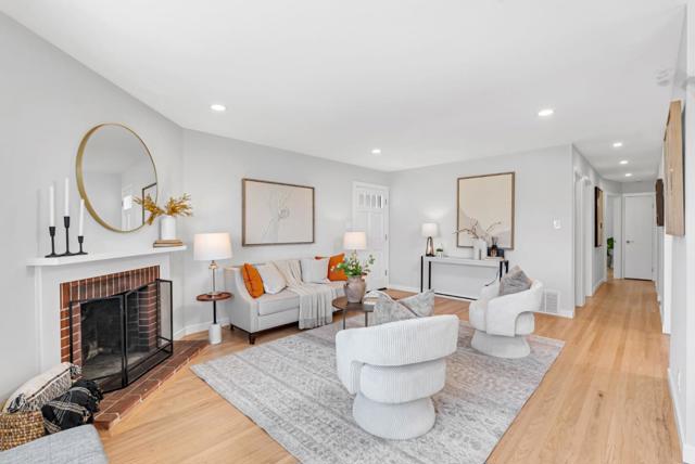 285 Alta Vista Way, Daly City CA: https://media.crmls.org/mediaz/49585795-504c-4945-8a97-8da75272c55d.jpg