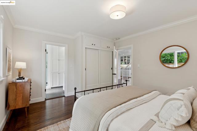 412 Scenic Avenue, Piedmont CA: https://media.crmls.org/mediaz/4958e6a6-2aef-43f2-8e27-f2488642afca.jpg