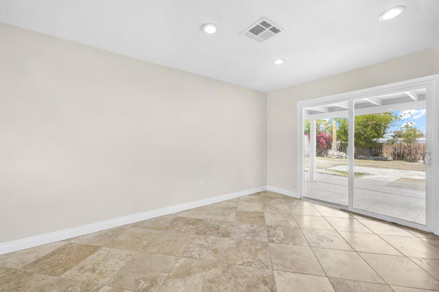 42720 Kansas Street, Palm Desert CA: https://media.crmls.org/mediaz/495947b8-3449-4245-91a3-19d74a2387d9.jpg
