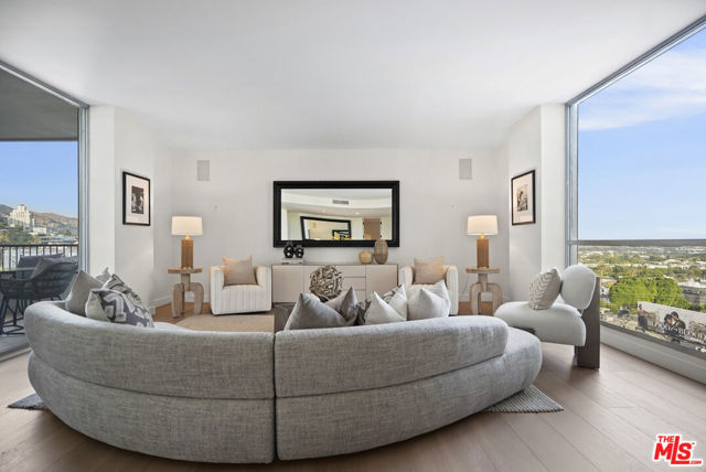 1100 Alta Loma Road, West Hollywood CA: https://media.crmls.org/mediaz/49596df4-e51a-4d35-be16-2648a10d6cec.jpg