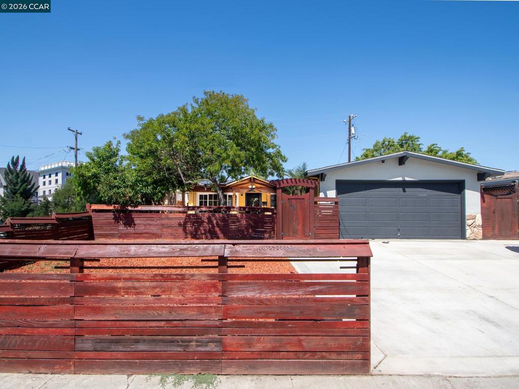1472 Mount Whitney Dr