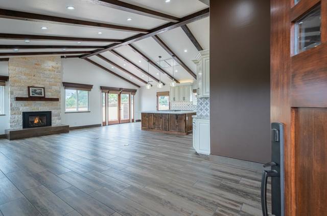 10883 Assisi Way, Salinas CA: https://media.crmls.org/mediaz/495a6904-97a1-43a1-84d2-8c224a87e285.jpg