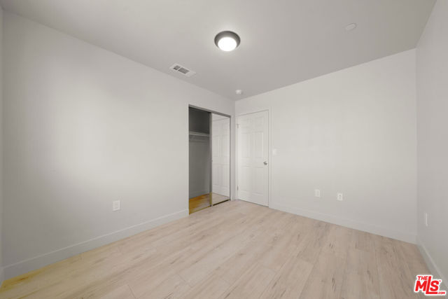 236 W 84th Place, Los Angeles CA: https://media.crmls.org/mediaz/495b2405-8f9c-488e-ae35-6475579ce20c.jpg