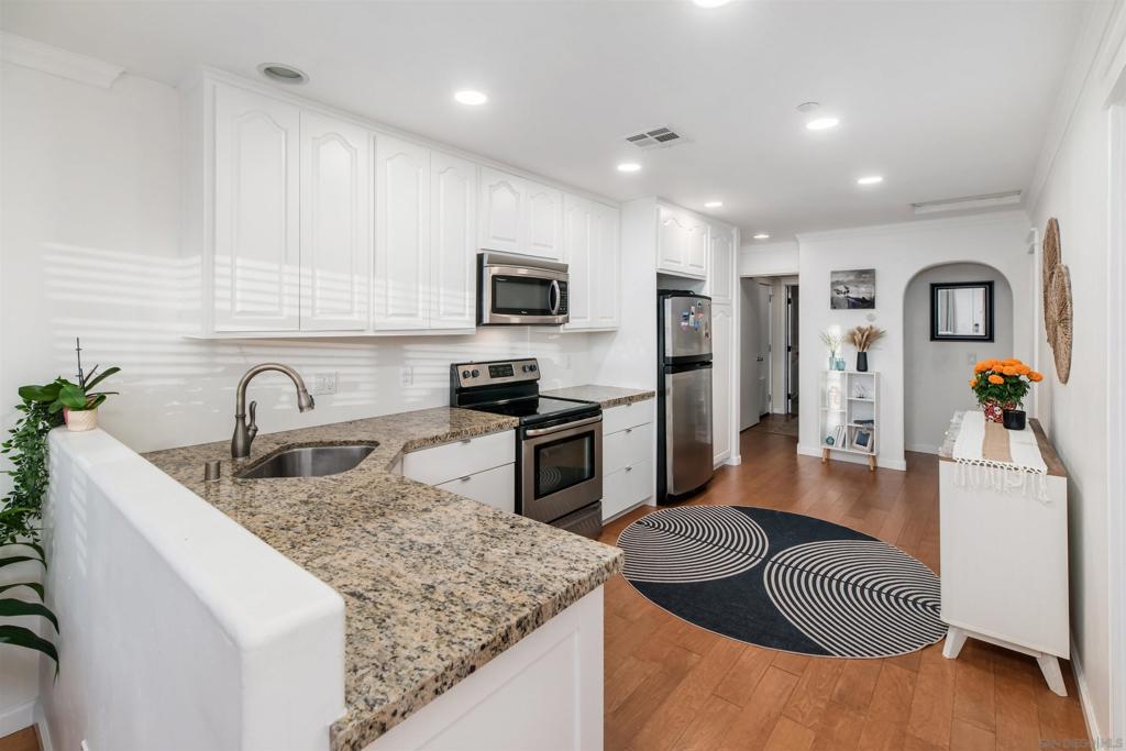 MLS #250042567SD image #8