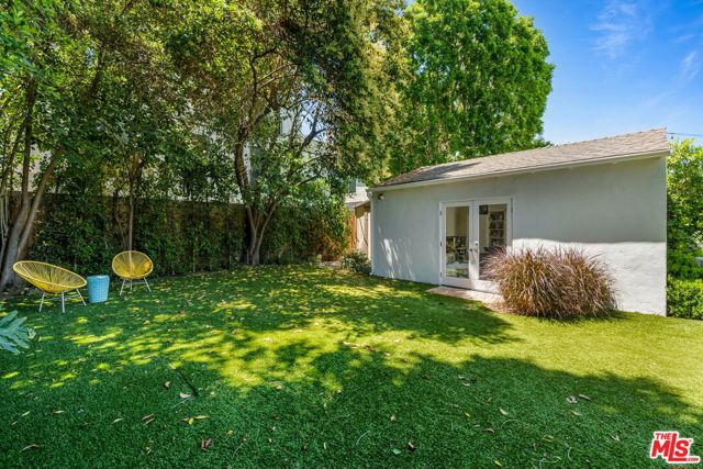 4223 Wilkinson Avenue, Studio City CA: https://media.crmls.org/mediaz/495b5fdd-4eb3-4e21-ac5c-ac5a10e21c25.jpg
