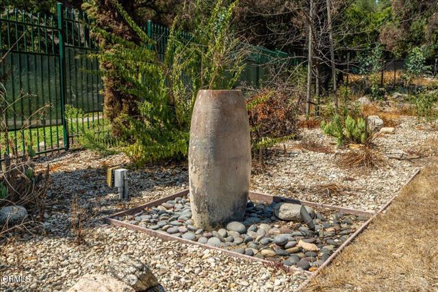Detail Gallery Image 20 of 29 For 2347 N Altadena Dr, Altadena,  CA 91001 - – Beds | – Baths