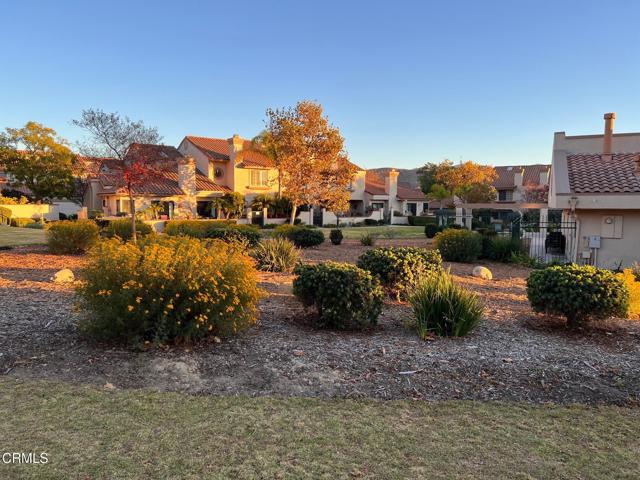 Detail Gallery Image 3 of 24 For 224 Country Club Dr #C,  Simi Valley,  CA 93065 - 2 Beds | 2/1 Baths