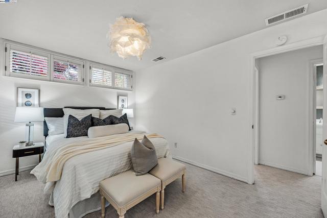 Image 30 of 59 For 7828 Foothill Knolls Dr