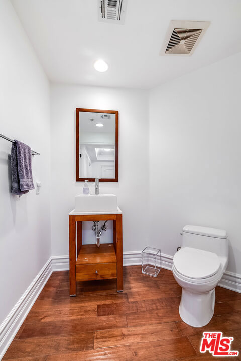 12026 Hoffman Street, Studio City CA: https://media.crmls.org/mediaz/495d08f4-9682-4af7-83b2-3447f763fcc0.jpg