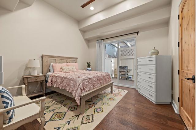 Detail Gallery Image 15 of 44 For 1632 S Pacific St #B,  Oceanside,  CA 92054 - 4 Beds | 4 Baths