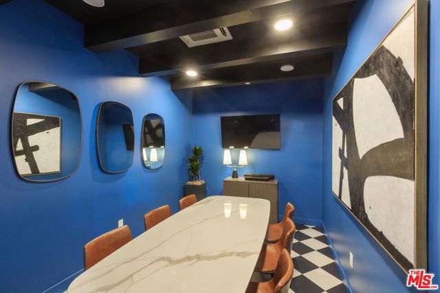 1250 N Fairfax Avenue, West Hollywood CA: https://media.crmls.org/mediaz/495ee8e6-32a3-404e-a4d2-037a9b7c590c.jpg