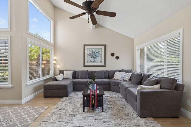 Detail Gallery Image 6 of 18 For 863 Tupelo Wood Ct, Thousand Oaks,  CA 91320 - 4 Beds | 3 Baths
