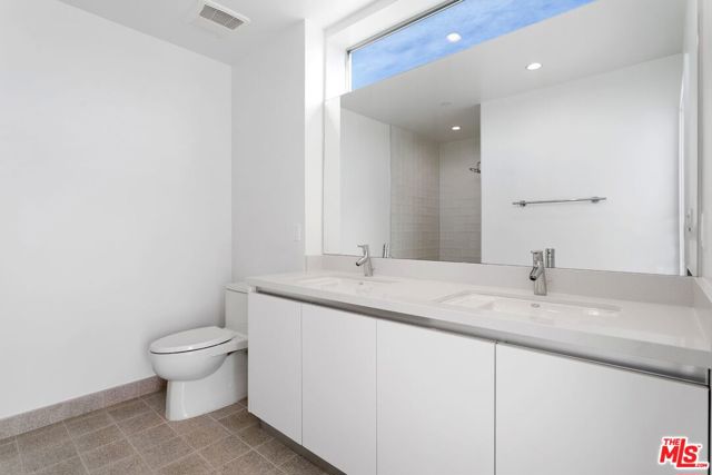 1827 Midvale Avenue, Los Angeles CA: https://media.crmls.org/mediaz/4961a690-7df7-4575-ae1b-5ca82a7857fe.jpg