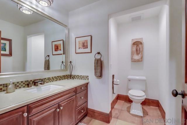8457 Lower Scarborough, San Diego CA: https://media.crmls.org/mediaz/49627763-5146-4603-8071-e32dbd015839.jpg