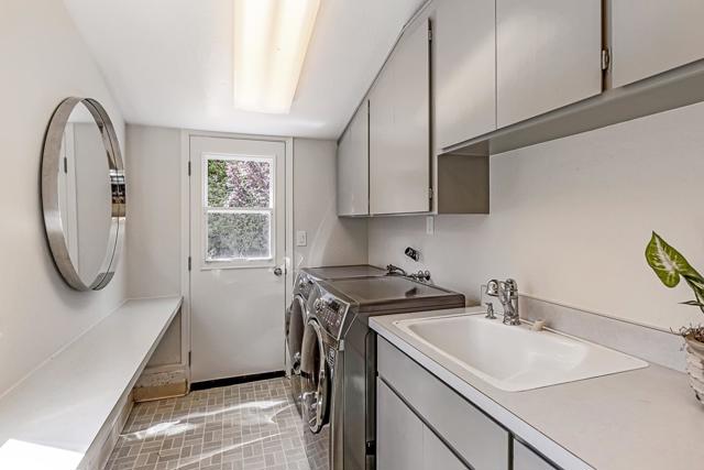 1231 Gronwall Lane, Los Altos CA: https://media.crmls.org/mediaz/496313b0-267e-4afb-b3d2-a4c4bf939707.jpg