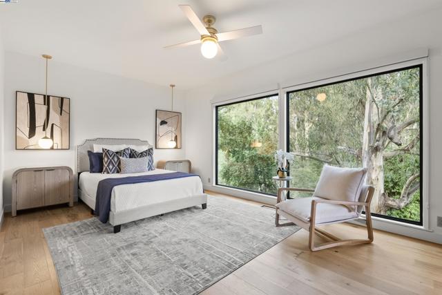 6425 Zinn Dr, Oakland CA: https://media.crmls.org/mediaz/49634eaf-2d61-4b72-8568-5a40fdf1e77c.jpg