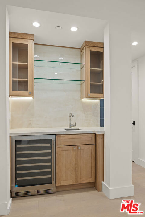 306 S Anita Avenue, Los Angeles CA: https://media.crmls.org/mediaz/49639f93-f647-47a9-a342-850316da2083.jpg