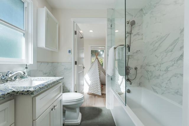 430 Hillcrest Drive, Aptos CA: https://media.crmls.org/mediaz/4963eba0-7876-463b-8f3f-0db9f04fc60f.jpg