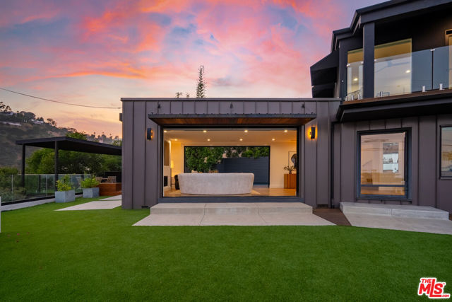 8021 Floral Avenue, Los Angeles CA: https://media.crmls.org/mediaz/49654266-b8ac-448c-b4ac-e2f879d4d8af.jpg