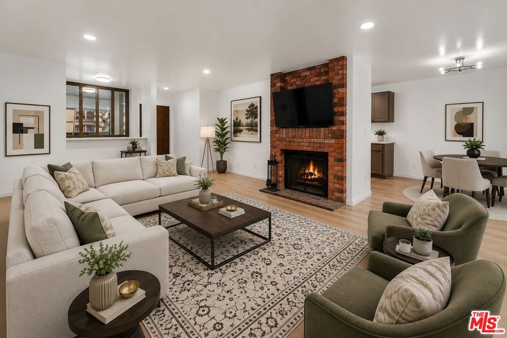 406 N Oakhurst Drive #202