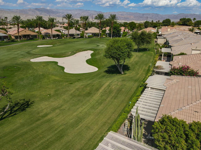 80474 Muirfield Drive, Indio CA: https://media.crmls.org/mediaz/496693f1-ce1a-419a-a65a-90c6d15b7fa9.jpg
