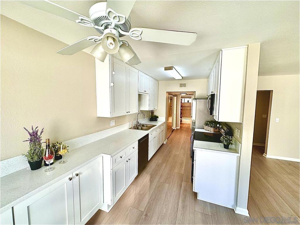 450 W Vermont Ave #708