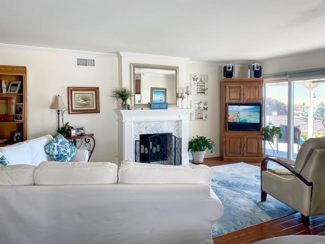 Detail Gallery Image 3 of 8 For 6727 Russelia Ct, Carlsbad,  CA 92011 - 3 Beds | 2 Baths