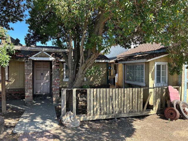 2160 Pacheco Pass Highway, Gilroy CA: https://media.crmls.org/mediaz/4968934b-73df-4633-8820-fcf99de2faf5.jpg