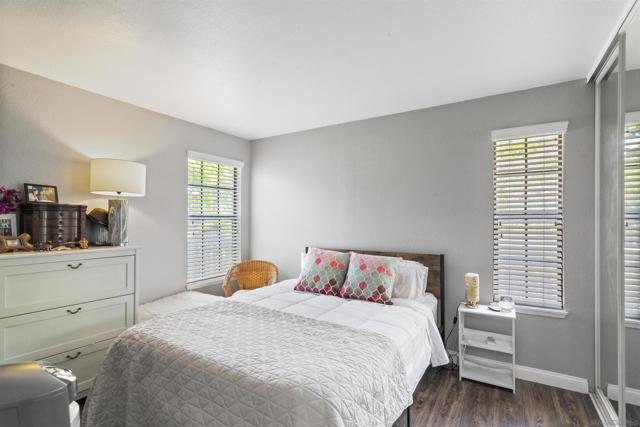 2235 Linwood St, San Diego CA: https://media.crmls.org/mediaz/496916ac-5852-47c0-94de-20149f885ff1.jpg