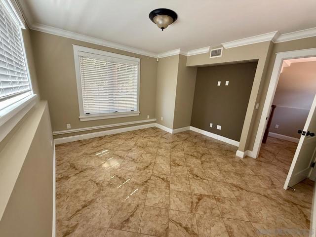 2375 Montclair St, San Diego CA: https://media.crmls.org/mediaz/496a5ccf-f825-459e-8fdc-dd5886dfa707.jpg