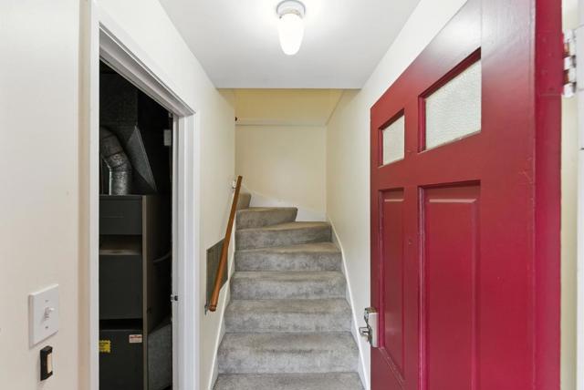 662 Colby Street, San Francisco CA: https://media.crmls.org/mediaz/496aac83-f084-42fd-be6d-04faa66594f6.jpg