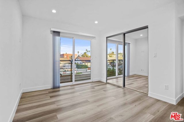 2125 S Rimpau Boulevard, Los Angeles CA: https://media.crmls.org/mediaz/496aaf16-7b0f-445c-afba-376db82a185d.jpg