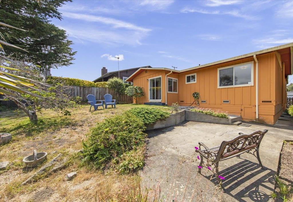 https://media.crmls.org/mediaz/496b260f-85b4-48f9-aa7d-21fe945e187d.jpg?preset=X-Large