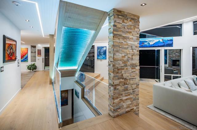 Image 17 of 47 For 2516 San Elijo Ave