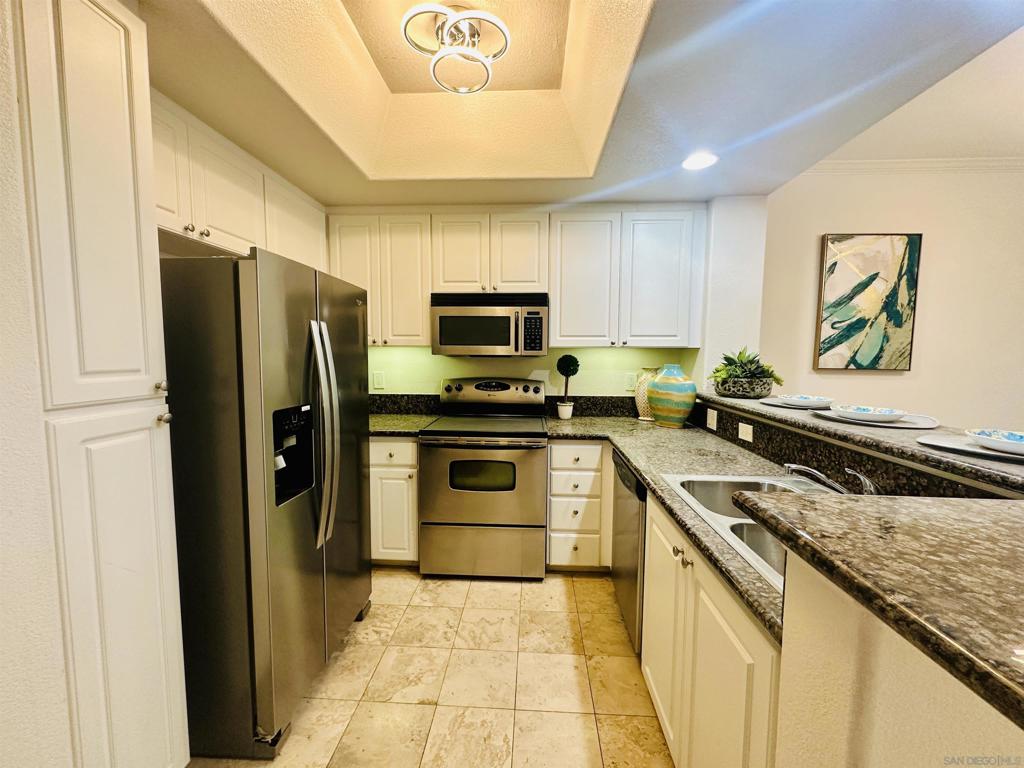 9263 Regents Rd - photo 6