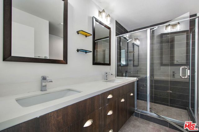 2974 Ripple Place, Los Angeles CA: https://media.crmls.org/mediaz/496bbc67-6772-454e-8bba-b234c025d24e.jpg