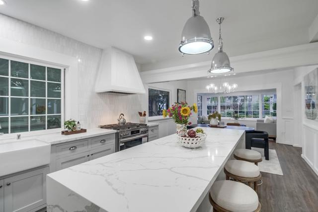 1864 Sunset Blvd, San Diego CA: https://media.crmls.org/mediaz/496cc78b-8ae6-4a7d-836b-eba3bcc563b2.jpg