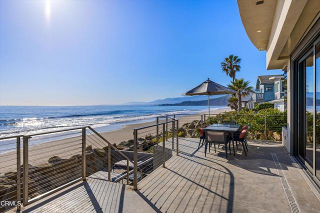 6768 Breakers Way, Ventura CA: https://media.crmls.org/mediaz/496ce420-c21a-48f2-800c-106771834517.jpg