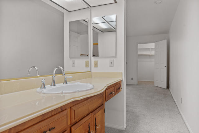 8515 Falmouth Avenue, Playa del Rey CA: https://media.crmls.org/mediaz/496d7978-4b90-4890-9257-545dde27b7ab.jpg