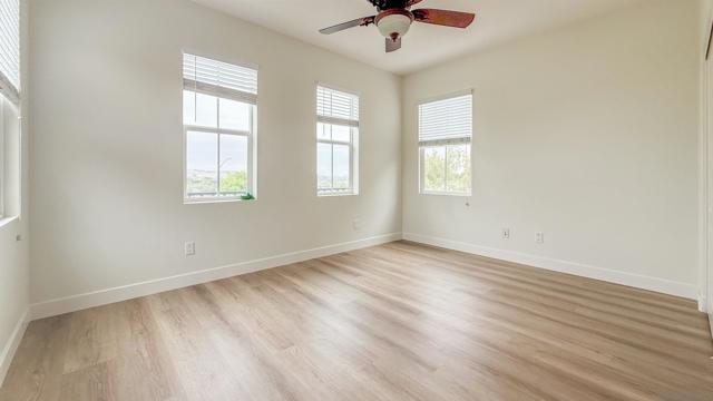 15701 Concord Ridge Ter, San Diego CA: https://media.crmls.org/mediaz/496df9d8-0571-4bb7-94ae-dad492fd6294.jpg