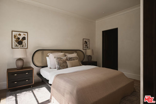 624 N Arden Drive, Beverly Hills CA: https://media.crmls.org/mediaz/496f5b73-4385-4299-8e52-aa8c5aa79a0b.jpg