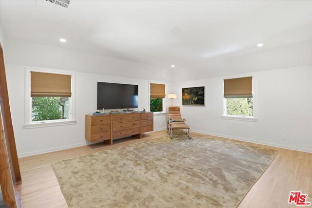 2003 El Cerrito Place, Los Angeles CA: https://media.crmls.org/mediaz/497036d0-1855-48ce-bdd6-37d6a5be2ca0.jpg