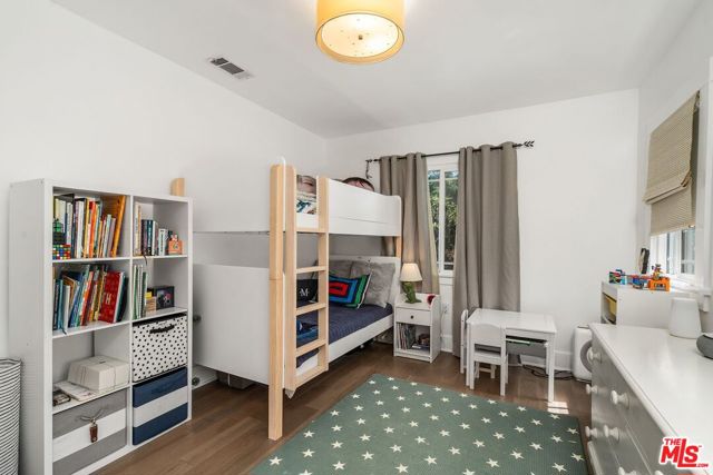 4139 Camero Avenue, Los Angeles CA: https://media.crmls.org/mediaz/49710d62-62a1-43cf-905c-24be6033adfa.jpg