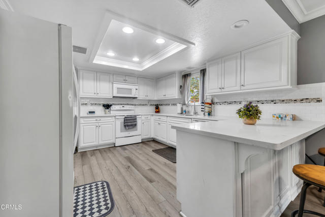 Detail Gallery Image 4 of 43 For 13205 E Ave W11, Pearblossom,  CA 93553 - 4 Beds | 3/1 Baths