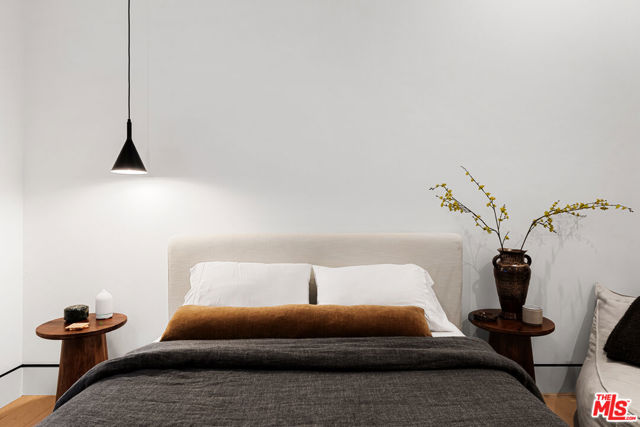 16366 Sloan Drive, Los Angeles CA: https://media.crmls.org/mediaz/49719fd1-5e6b-45c8-b99d-5459e1499d21.jpg