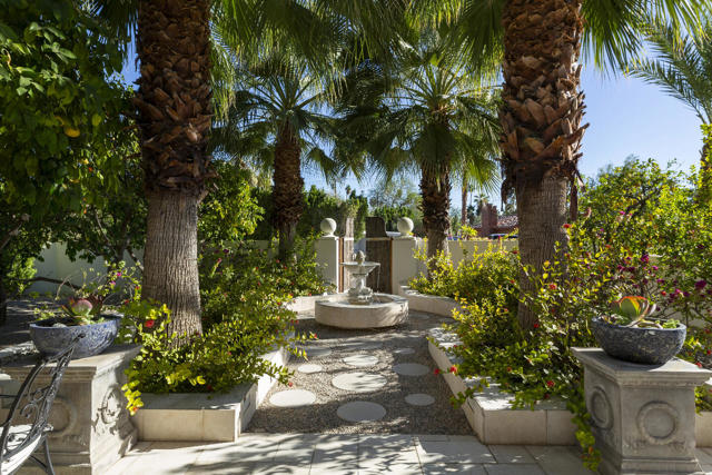 1755 S Mesa Drive, Palm Springs, CA 92264
