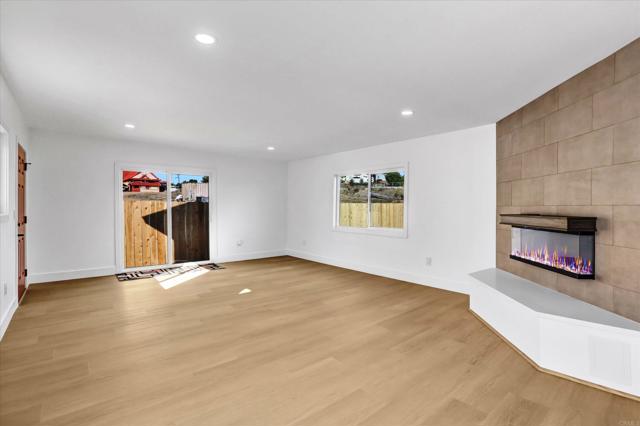 323 S 65th Street, Encanto CA: https://media.crmls.org/mediaz/49731627-741d-4917-beaf-6278405b5b70.jpg